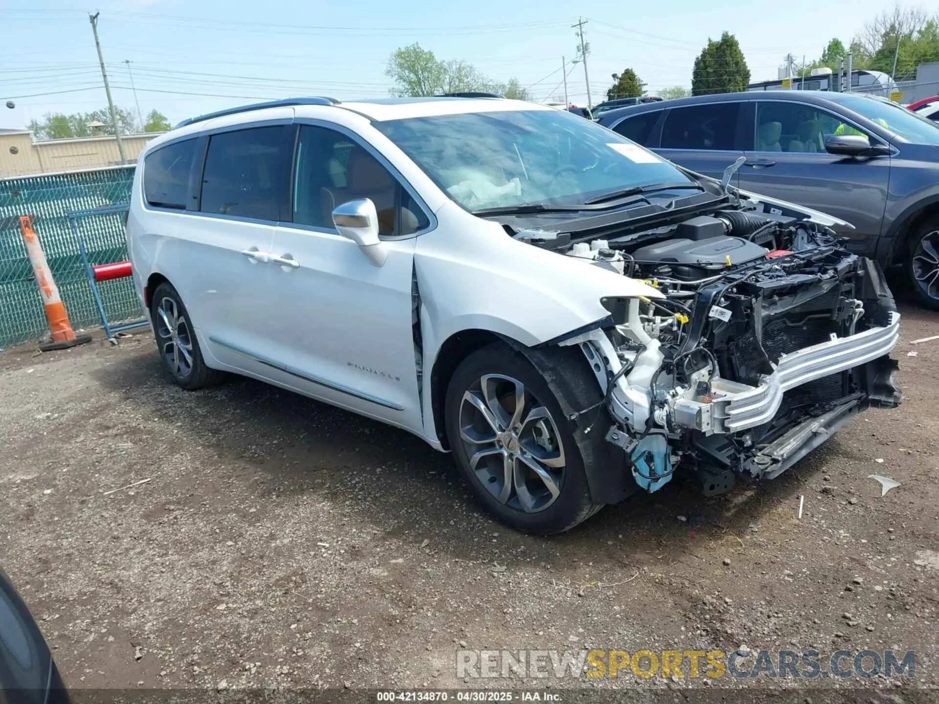 1 Photograph of a damaged car 2C4RC1PG4RR121446 CHRYSLER PACIFICA 2024