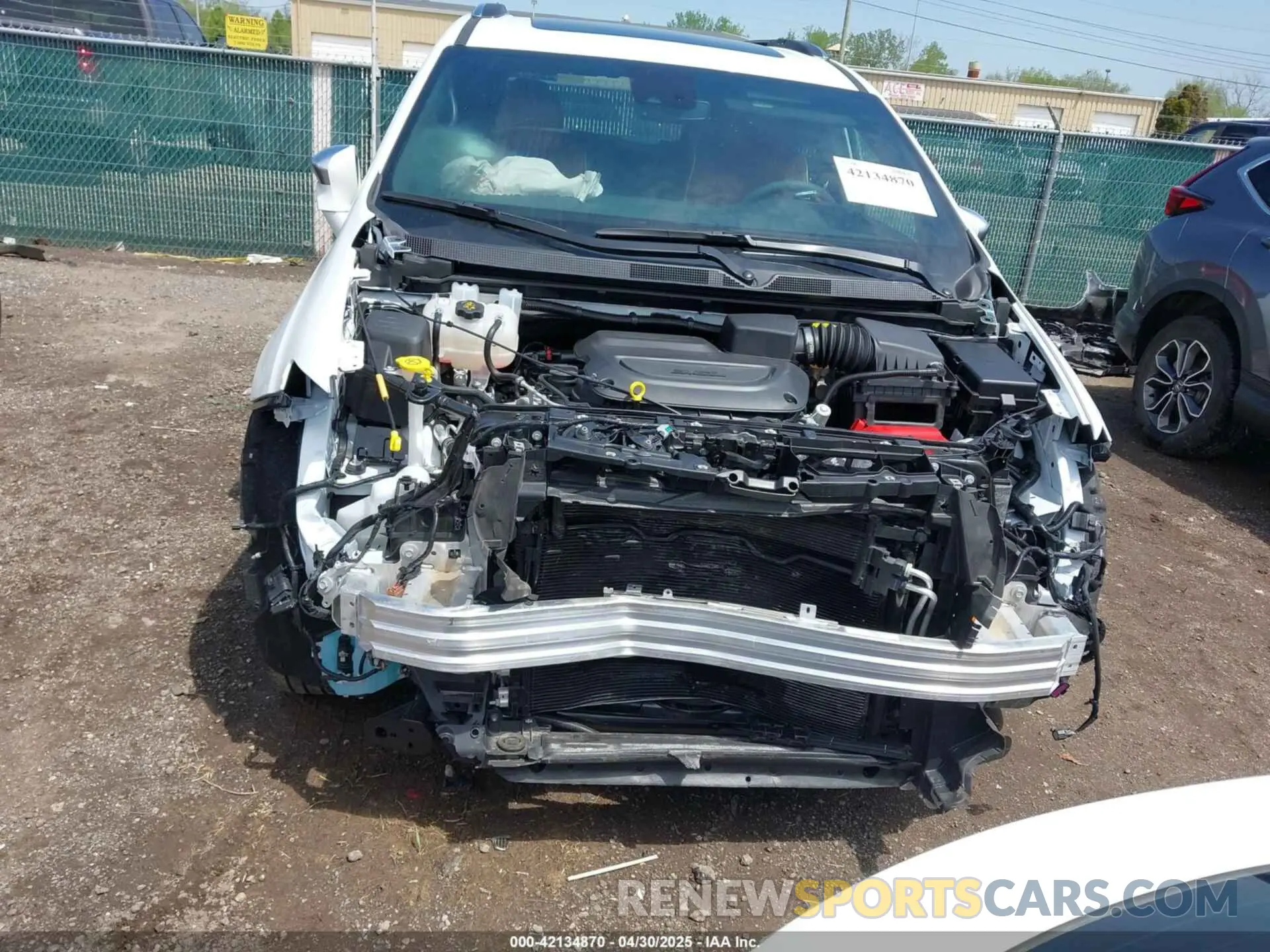 6 Photograph of a damaged car 2C4RC1PG4RR121446 CHRYSLER PACIFICA 2024