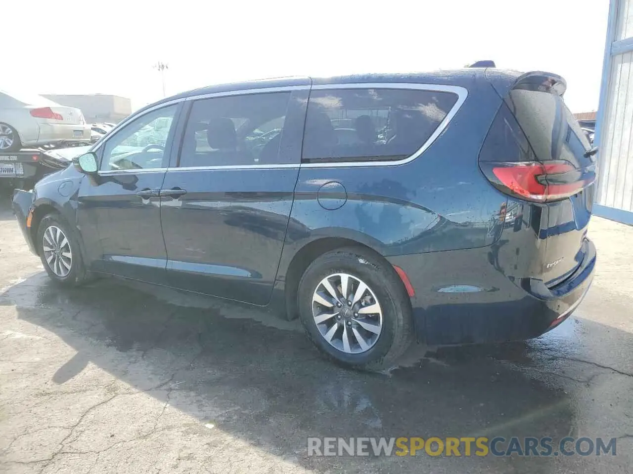 2 Photograph of a damaged car 2C4RC1S70RR102822 CHRYSLER PACIFICA 2024