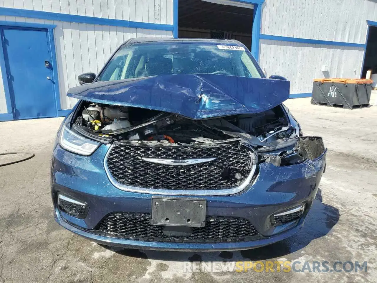 5 Photograph of a damaged car 2C4RC1S70RR102822 CHRYSLER PACIFICA 2024