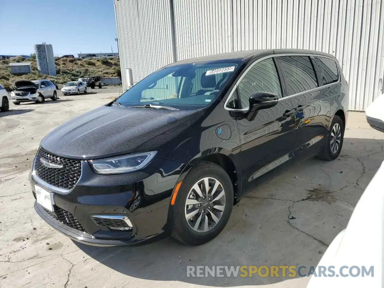 1 Photograph of a damaged car 2C4RC1S70RR134623 CHRYSLER PACIFICA 2024