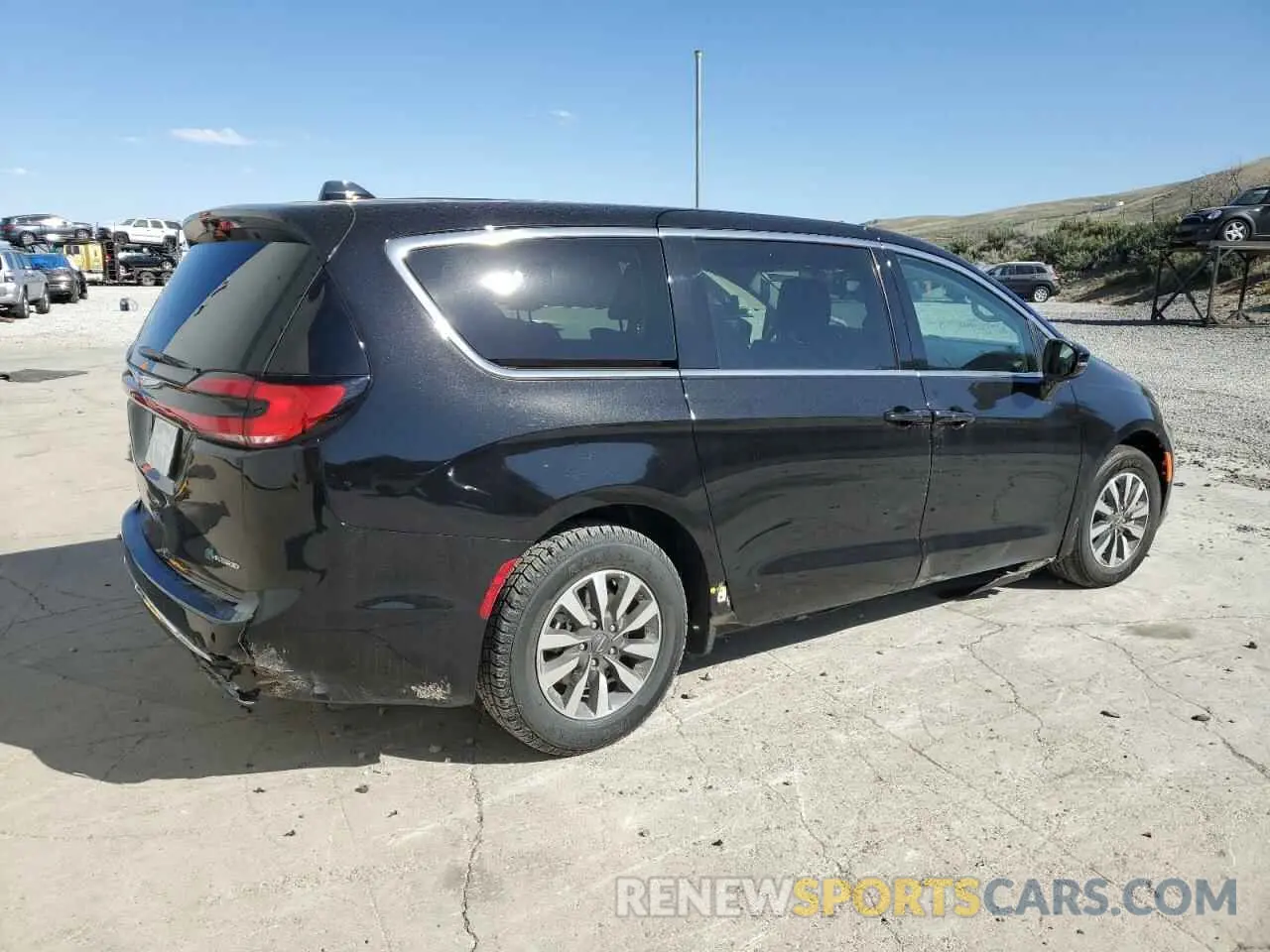 3 Photograph of a damaged car 2C4RC1S70RR134623 CHRYSLER PACIFICA 2024