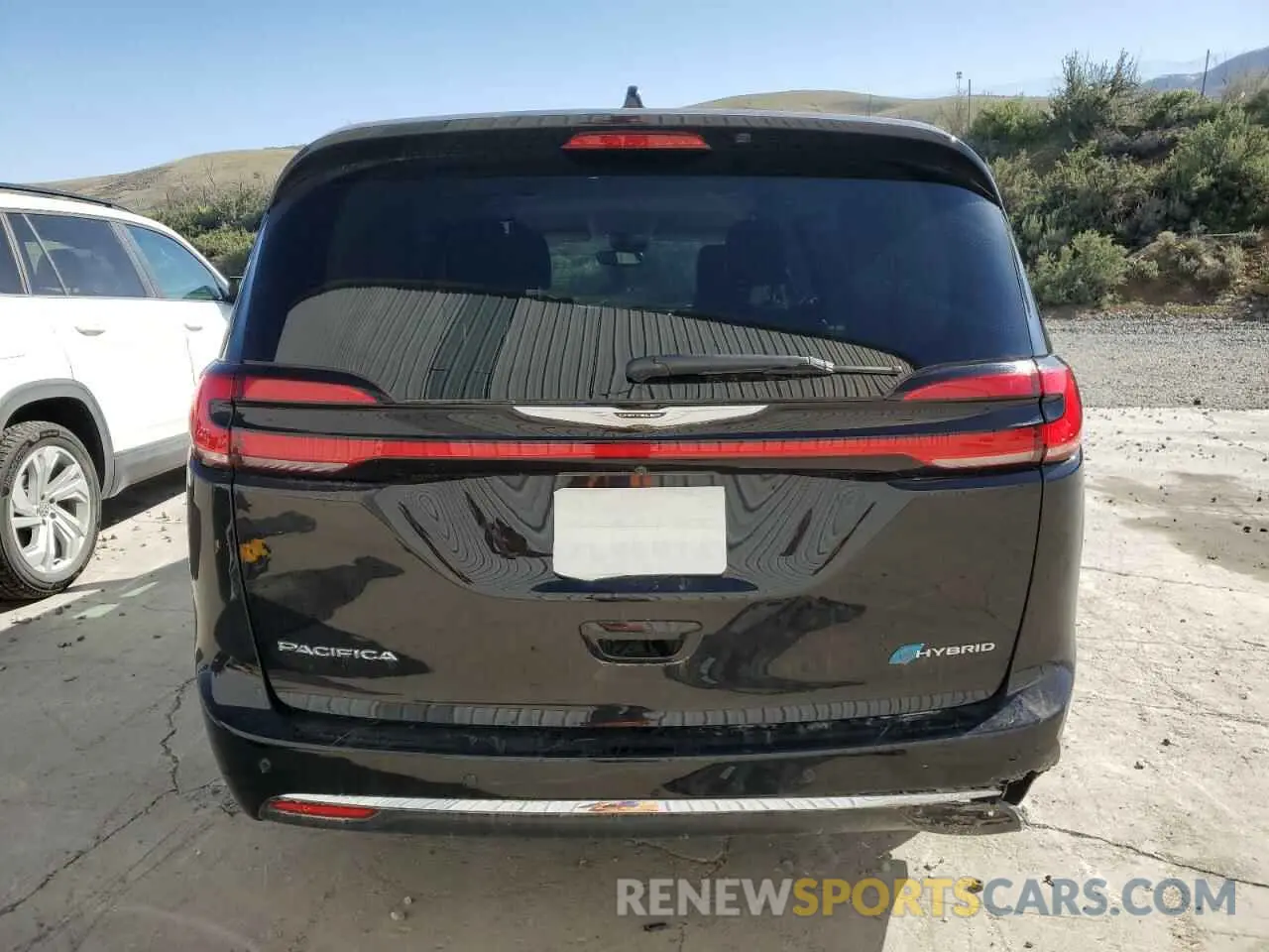 6 Photograph of a damaged car 2C4RC1S70RR134623 CHRYSLER PACIFICA 2024