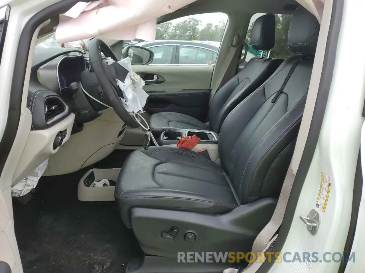 7 Photograph of a damaged car 2C4RC1S71RR121699 CHRYSLER PACIFICA 2024