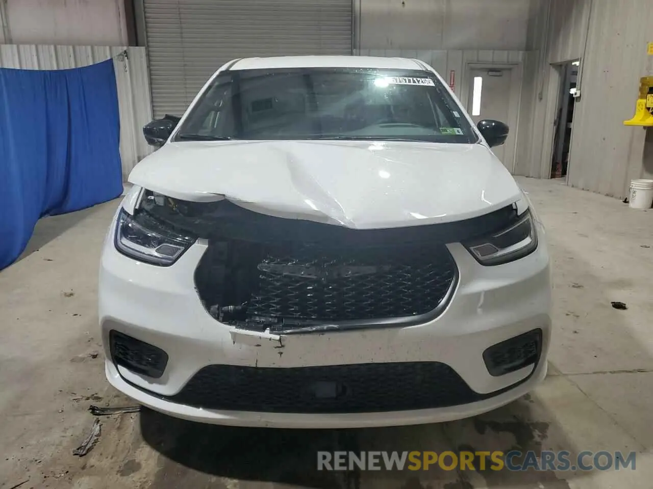 5 Photograph of a damaged car 2C4RC1S71RR156565 CHRYSLER PACIFICA 2024
