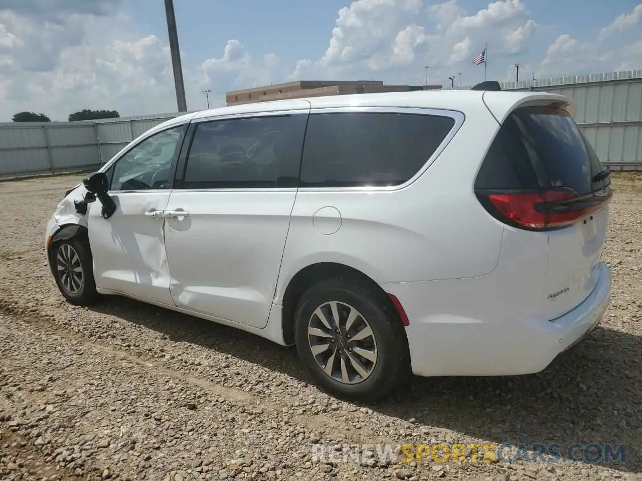2 Photograph of a damaged car 2C4RC1S73RR118223 CHRYSLER PACIFICA 2024