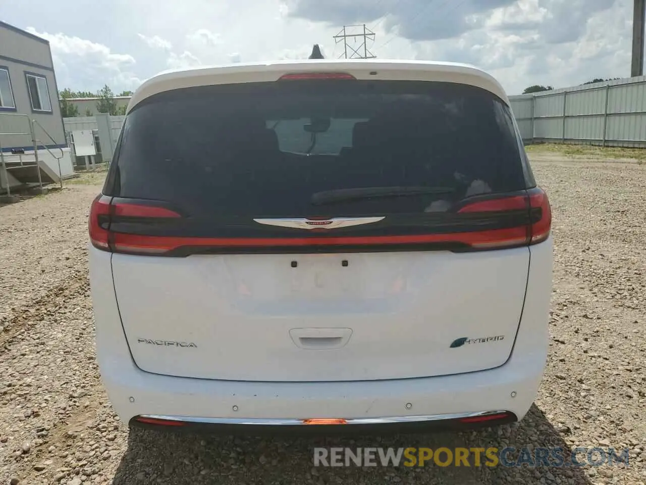 6 Photograph of a damaged car 2C4RC1S73RR118223 CHRYSLER PACIFICA 2024