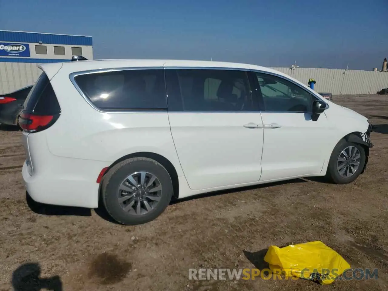 3 Photograph of a damaged car 2C4RC1S73RR137712 CHRYSLER PACIFICA 2024