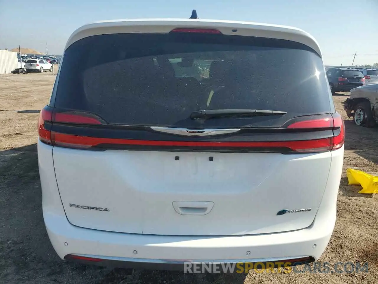6 Photograph of a damaged car 2C4RC1S73RR137712 CHRYSLER PACIFICA 2024