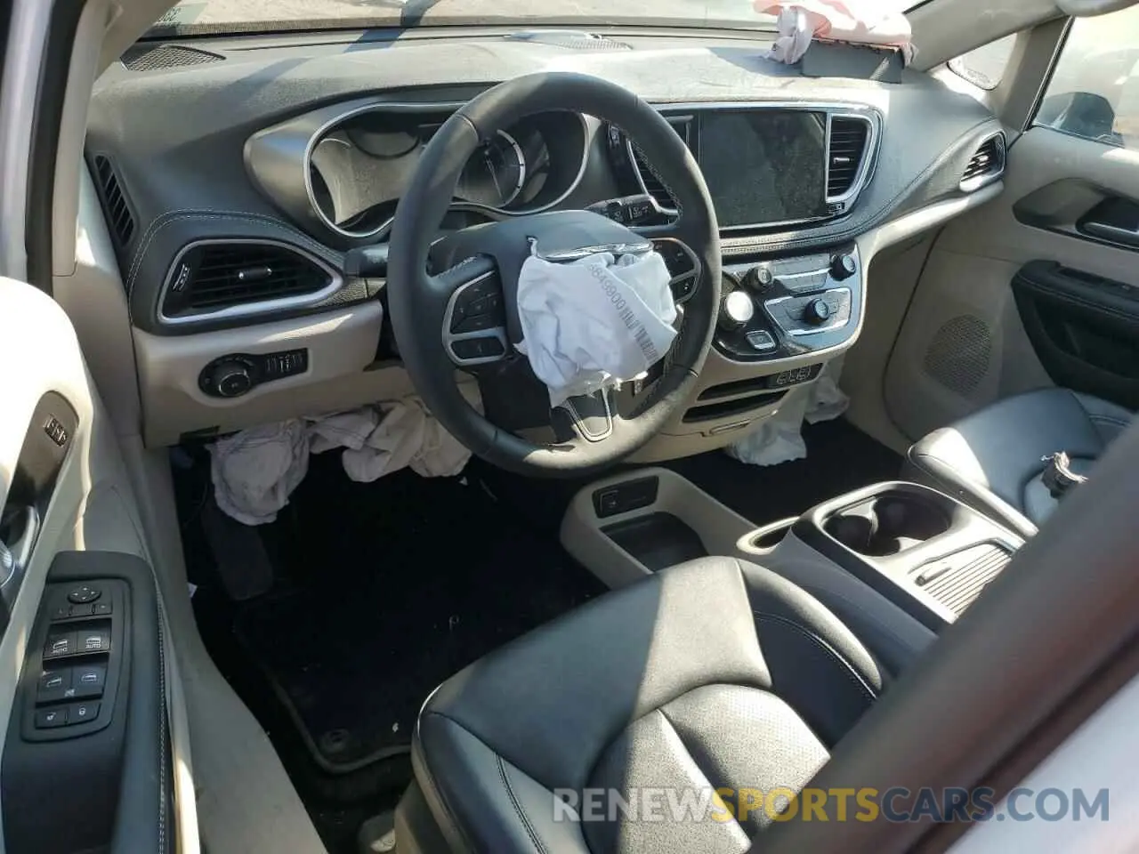8 Photograph of a damaged car 2C4RC1S73RR137712 CHRYSLER PACIFICA 2024