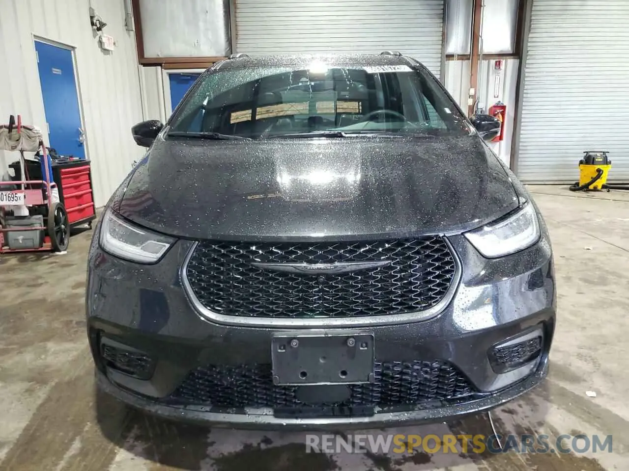 5 Photograph of a damaged car 2C4RC1S74RR102998 CHRYSLER PACIFICA 2024