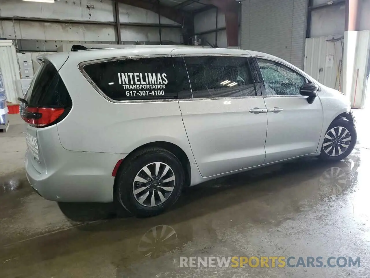3 Photograph of a damaged car 2C4RC1S74RR156818 CHRYSLER PACIFICA 2024