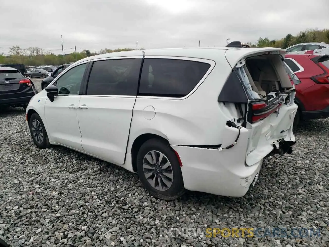 2 Photograph of a damaged car 2C4RC1S78RR117746 CHRYSLER PACIFICA 2024