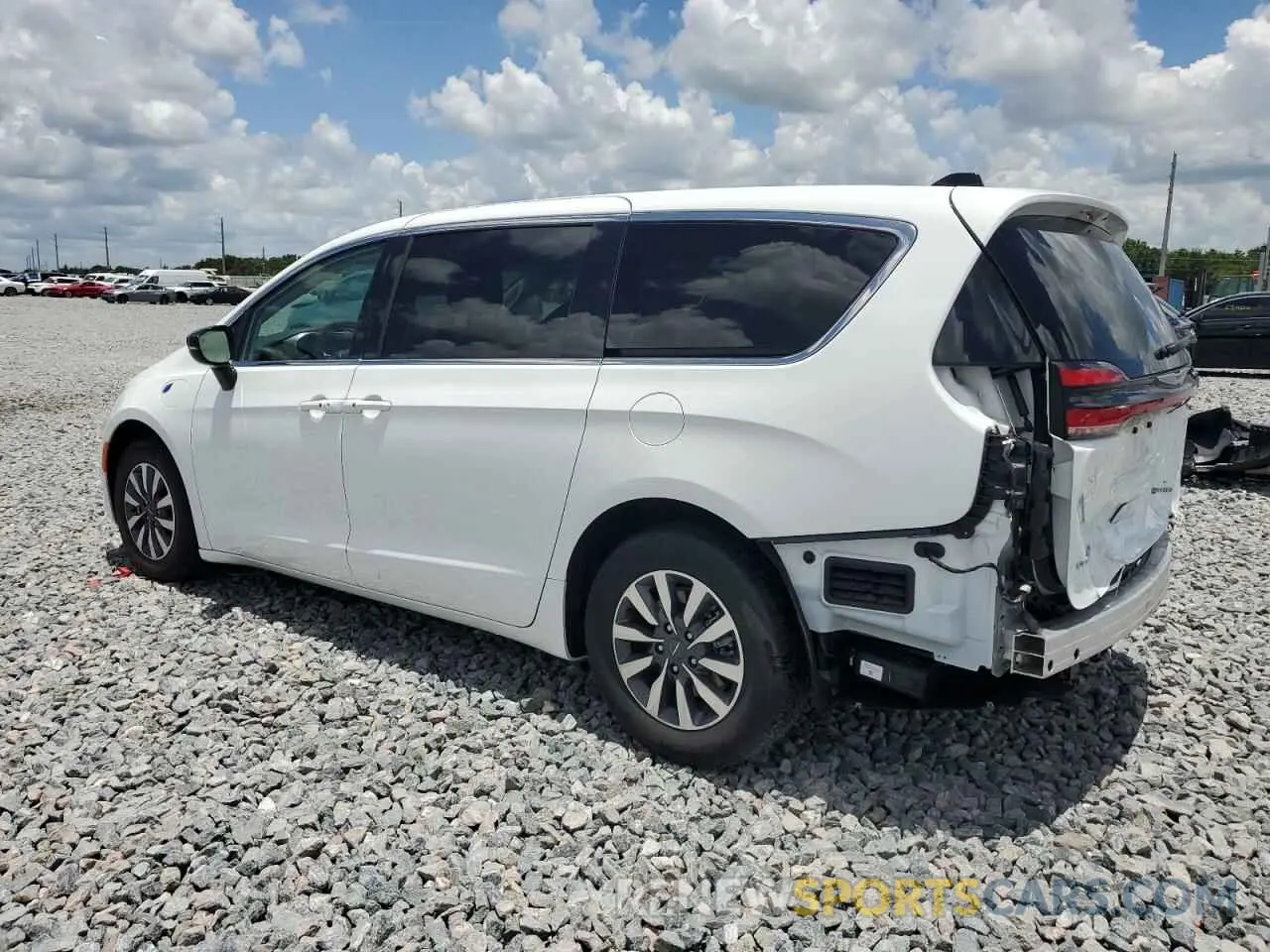 2 Photograph of a damaged car 2C4RC1S78RR121862 CHRYSLER PACIFICA 2024