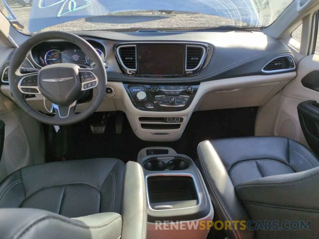 8 Photograph of a damaged car 2C4RC1S78RR123711 CHRYSLER PACIFICA 2024