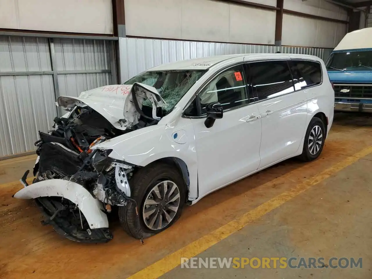 1 Photograph of a damaged car 2C4RC1S79RR121806 CHRYSLER PACIFICA 2024