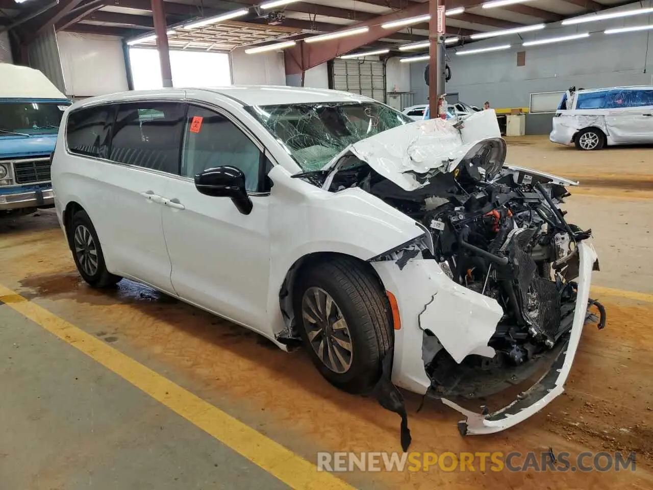 4 Photograph of a damaged car 2C4RC1S79RR121806 CHRYSLER PACIFICA 2024