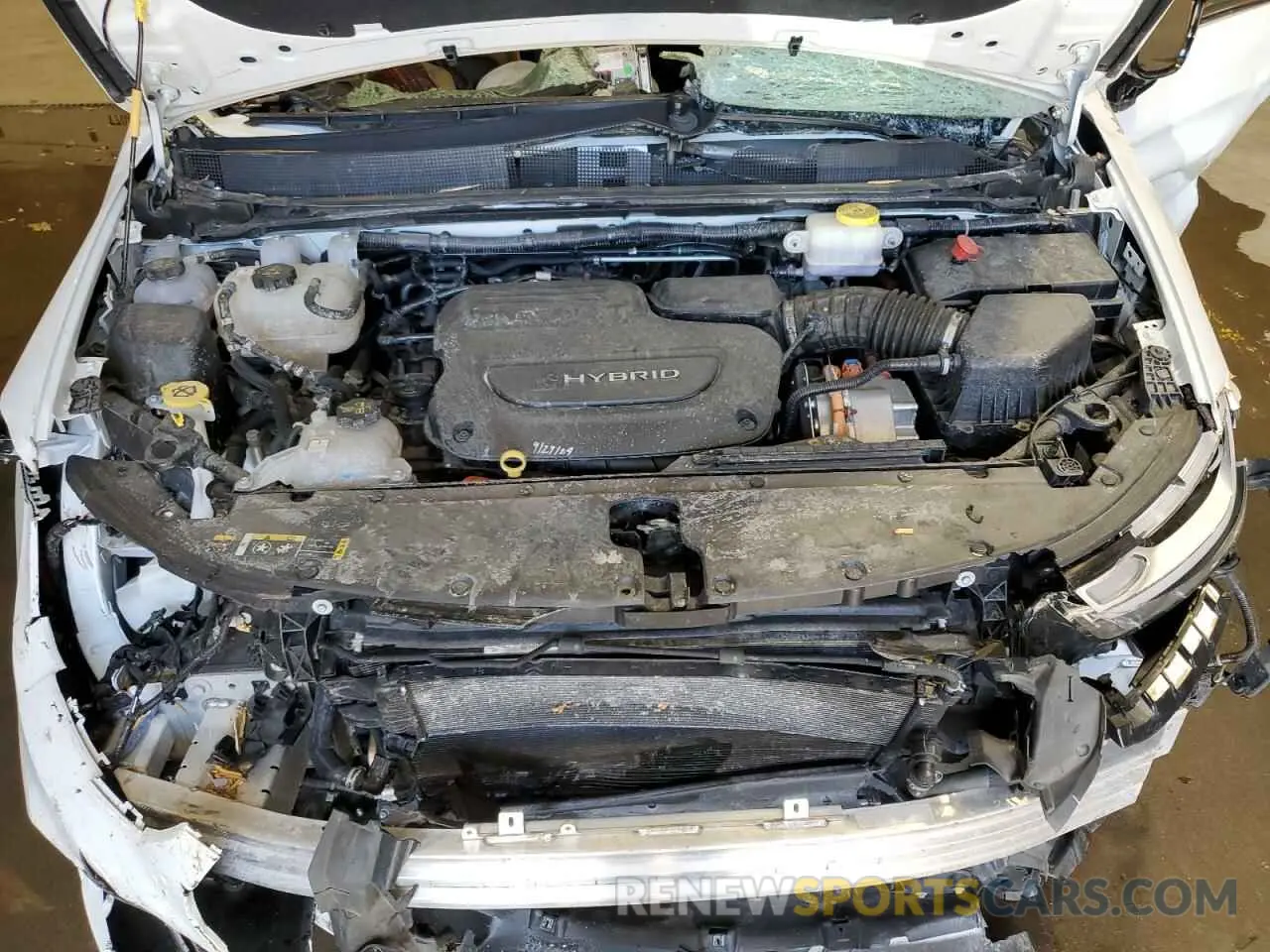 12 Photograph of a damaged car 2C4RC1S7XRR118204 CHRYSLER PACIFICA 2024