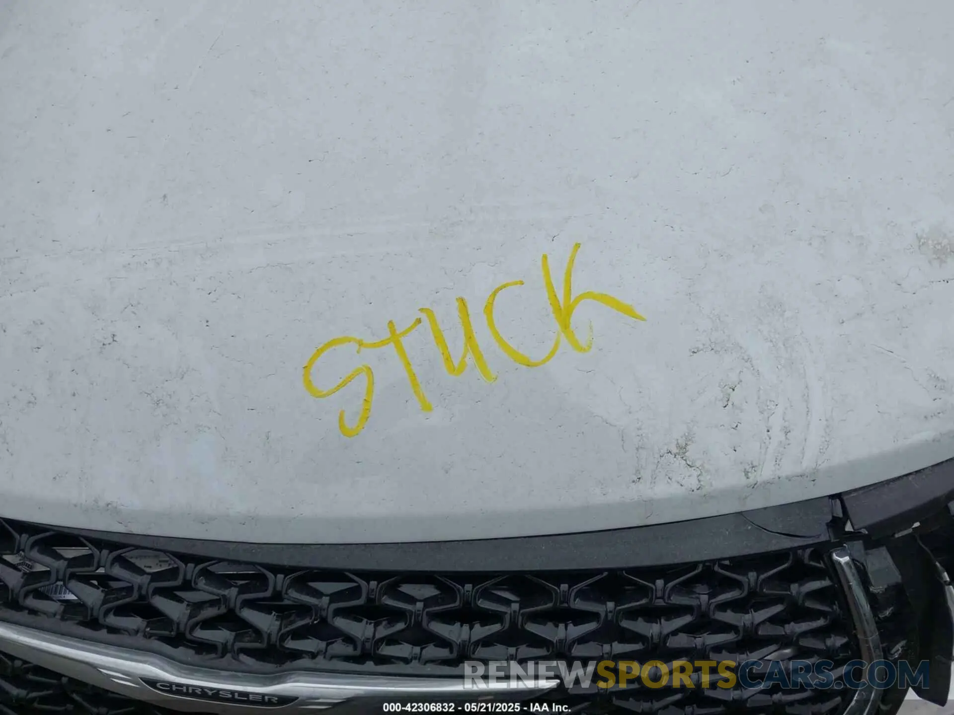 10 Photograph of a damaged car 2C4RC3BG0RR204617 CHRYSLER PACIFICA 2024