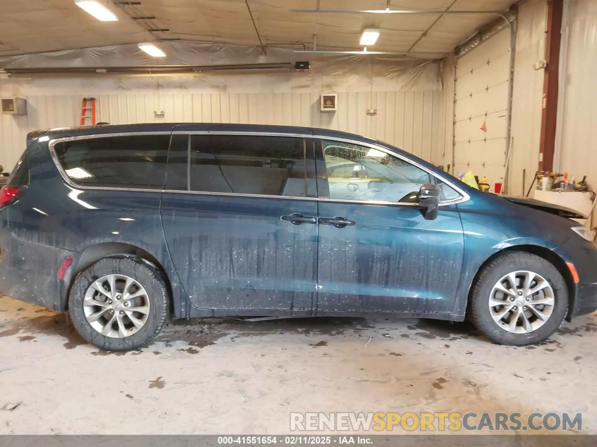 13 Photograph of a damaged car 2C4RC3BG2RR204716 CHRYSLER PACIFICA 2024