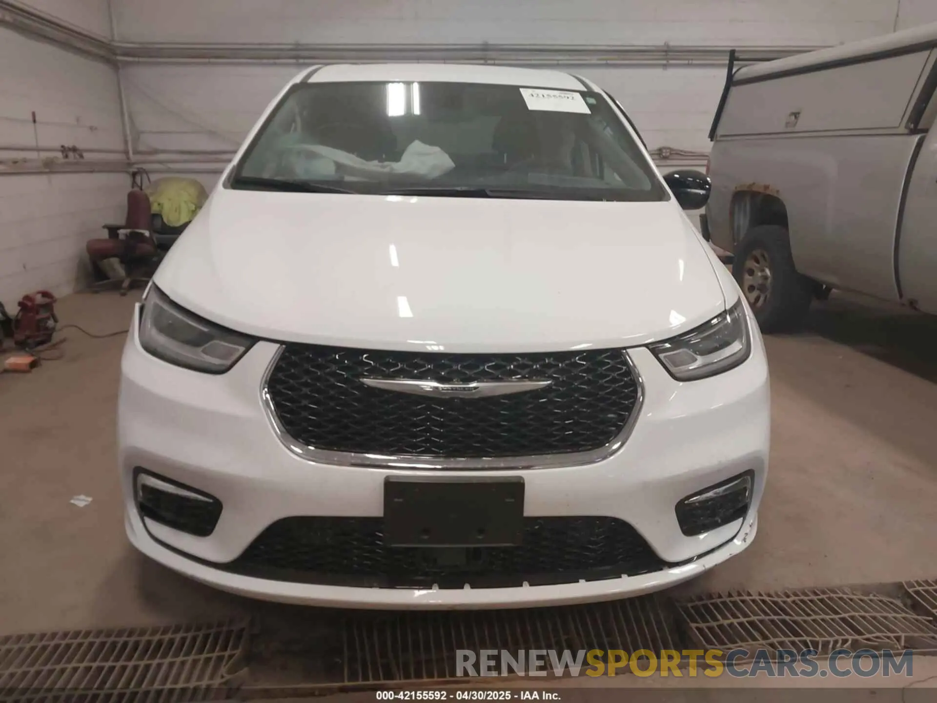 12 Photograph of a damaged car 2C4RC3BG7RR153925 CHRYSLER PACIFICA 2024