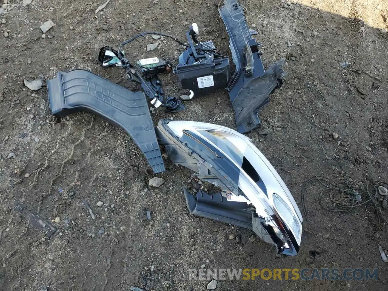 13 Photograph of a damaged car 2C4RC3GG1RR203680 CHRYSLER PACIFICA 2024