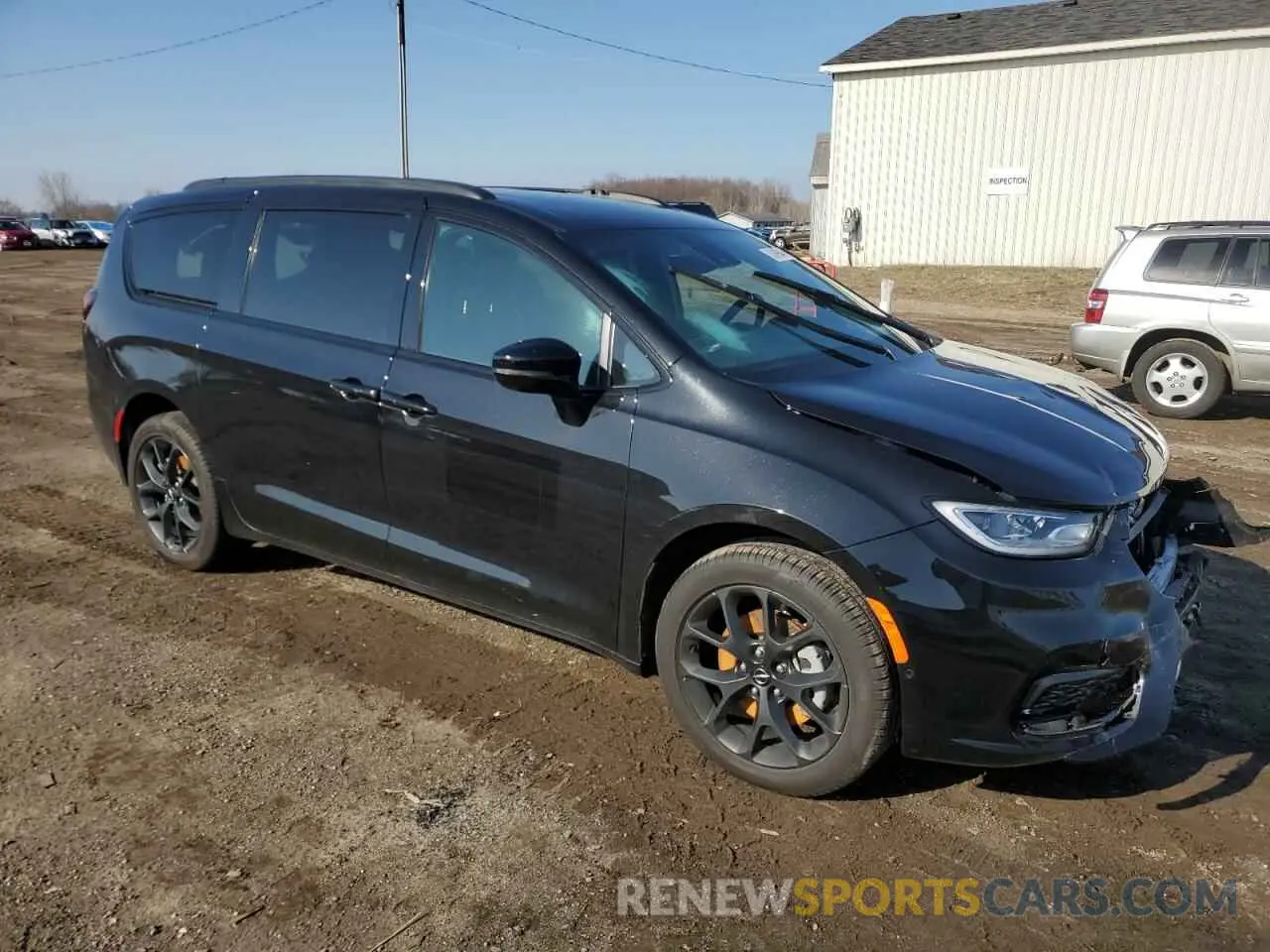 4 Photograph of a damaged car 2C4RC3GG1RR203680 CHRYSLER PACIFICA 2024