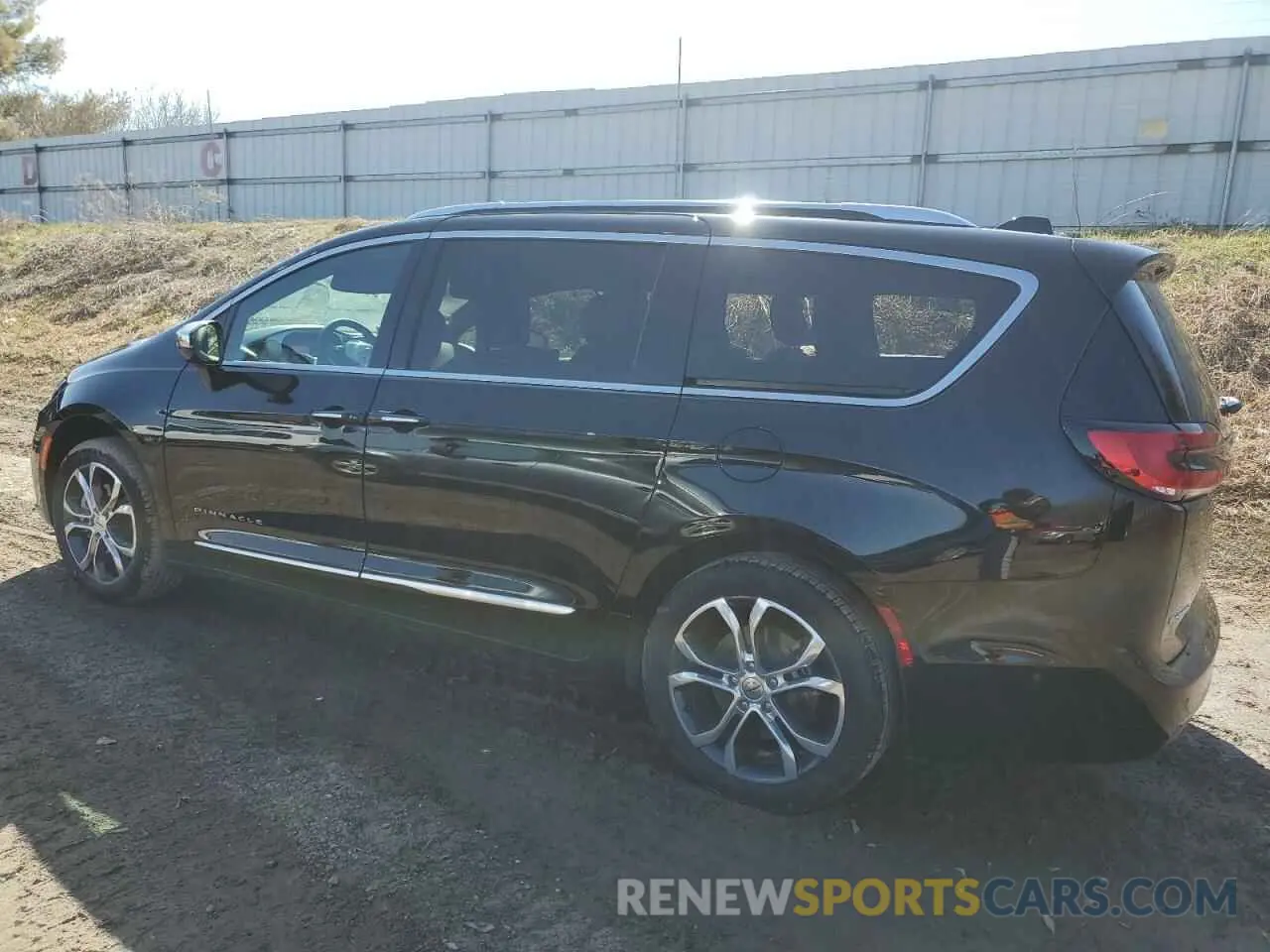 2 Photograph of a damaged car 2C4RC3PG0RR131239 CHRYSLER PACIFICA 2024