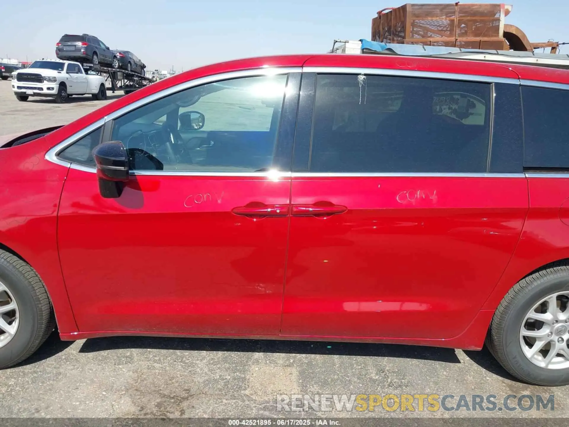 14 Photograph of a damaged car 2C4RC1BG0SR512414 CHRYSLER PACIFICA 2025