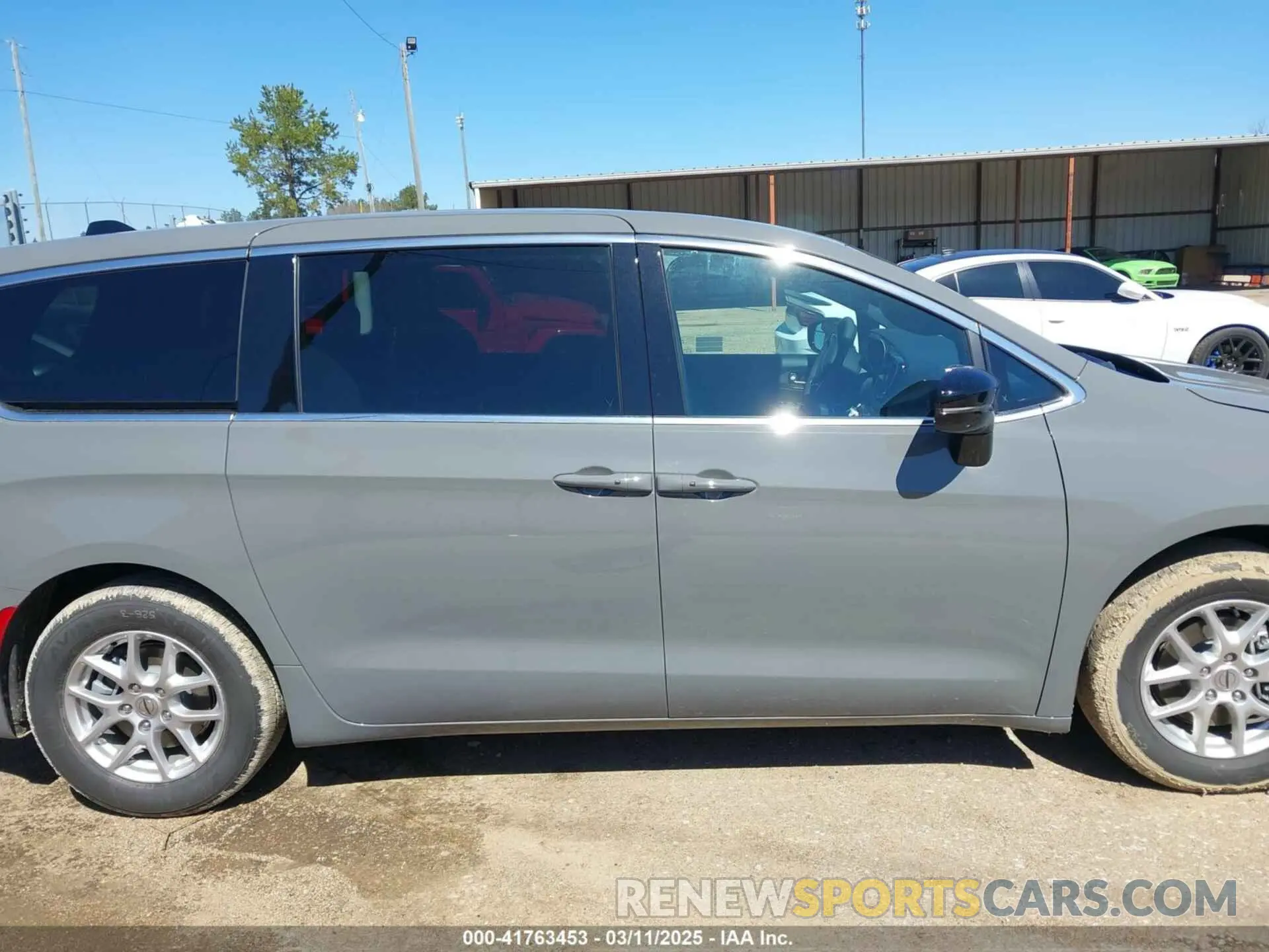 14 Photograph of a damaged car 2C4RC1BG0SR541282 CHRYSLER PACIFICA 2025
