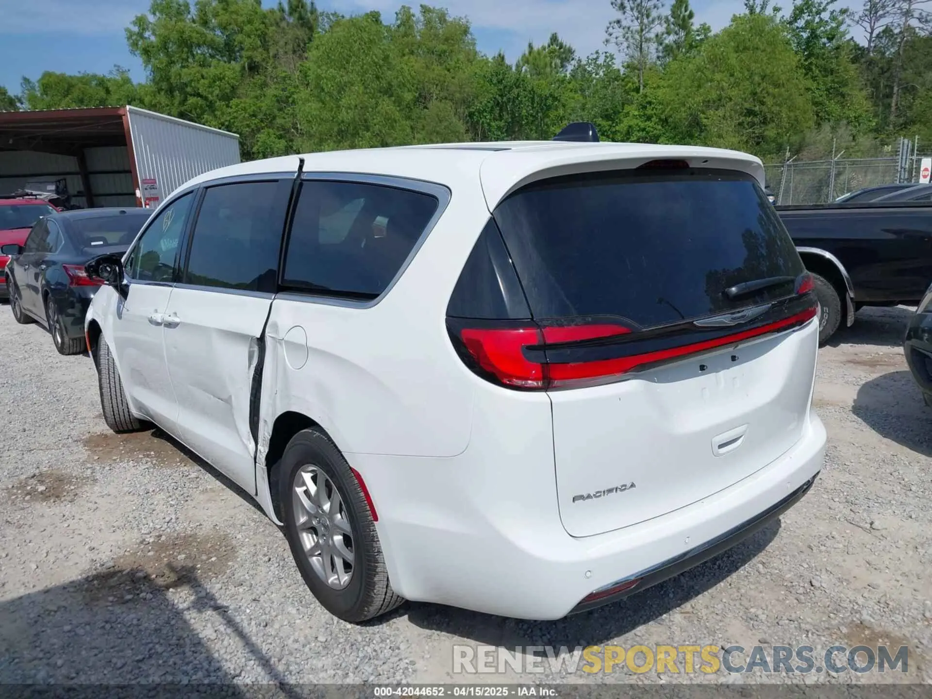 3 Photograph of a damaged car 2C4RC1BG0SR553089 CHRYSLER PACIFICA 2025