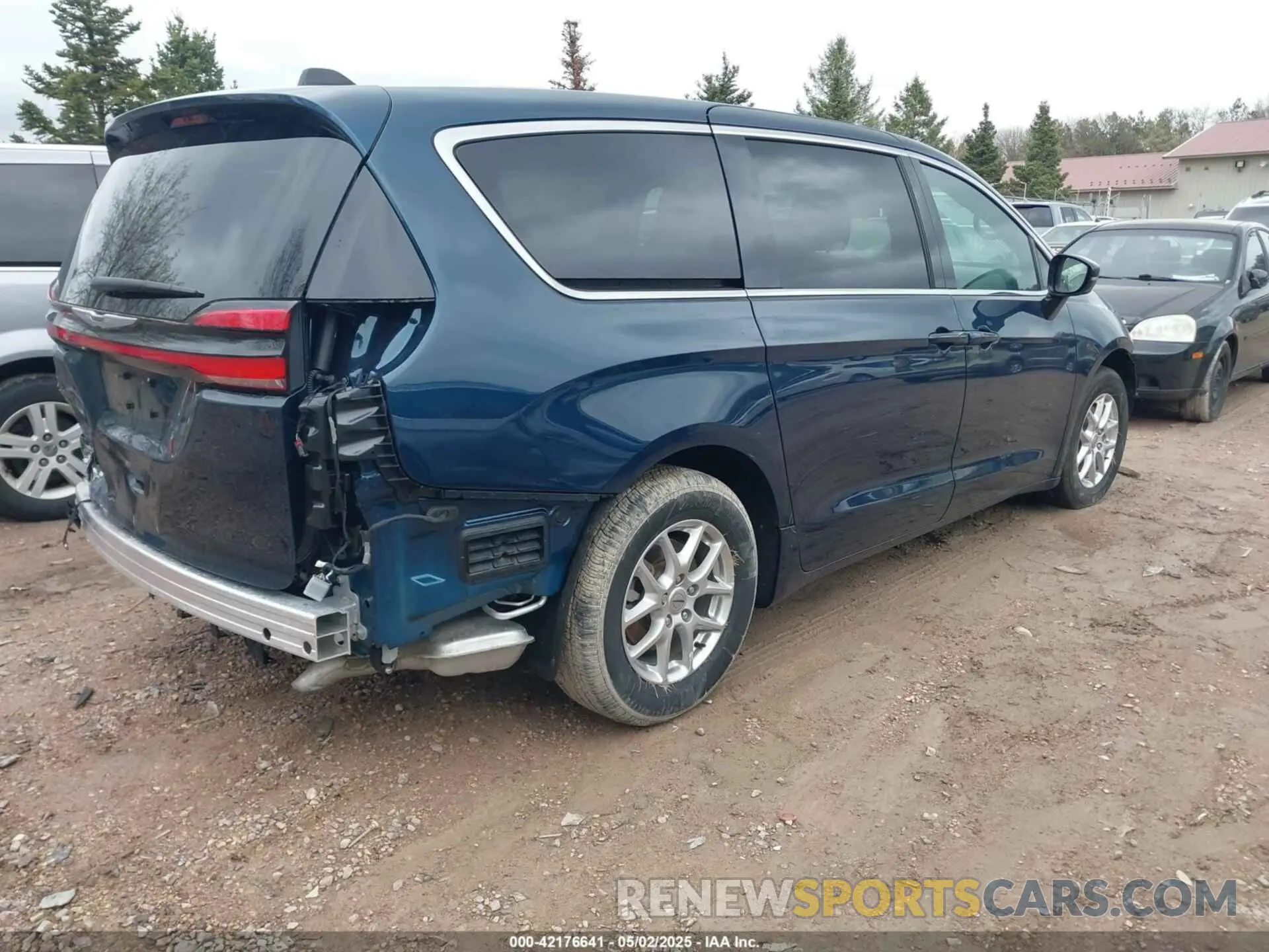 4 Photograph of a damaged car 2C4RC1BG1SR505052 CHRYSLER PACIFICA 2025