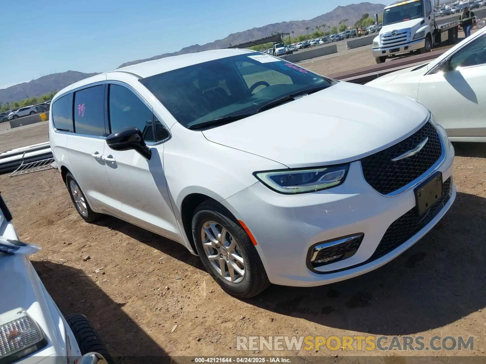 1 Photograph of a damaged car 2C4RC1BG3SR554379 CHRYSLER PACIFICA 2025
