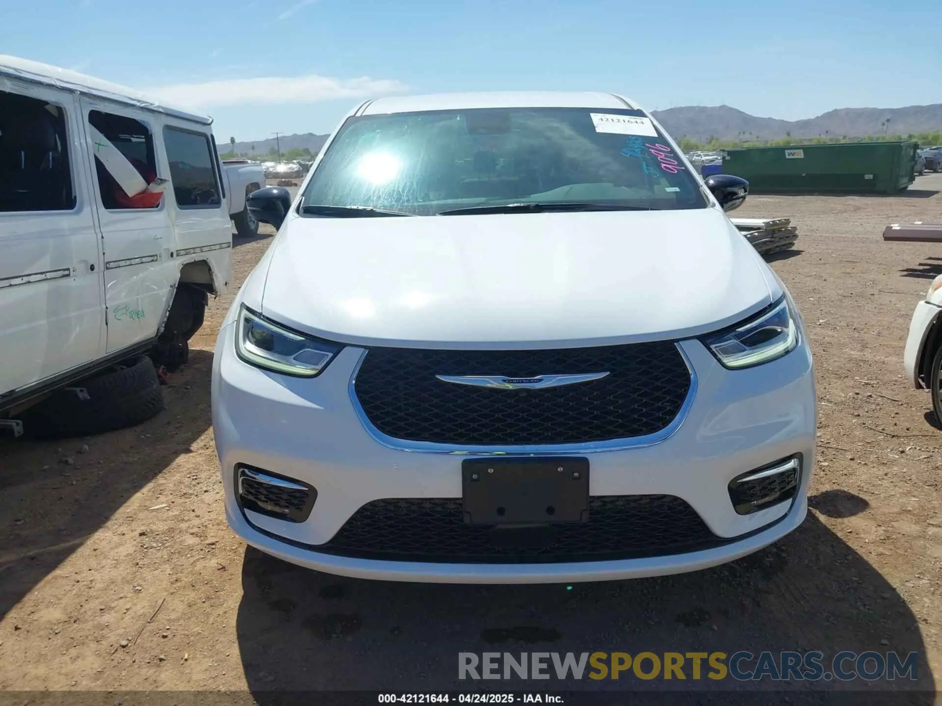 12 Photograph of a damaged car 2C4RC1BG3SR554379 CHRYSLER PACIFICA 2025