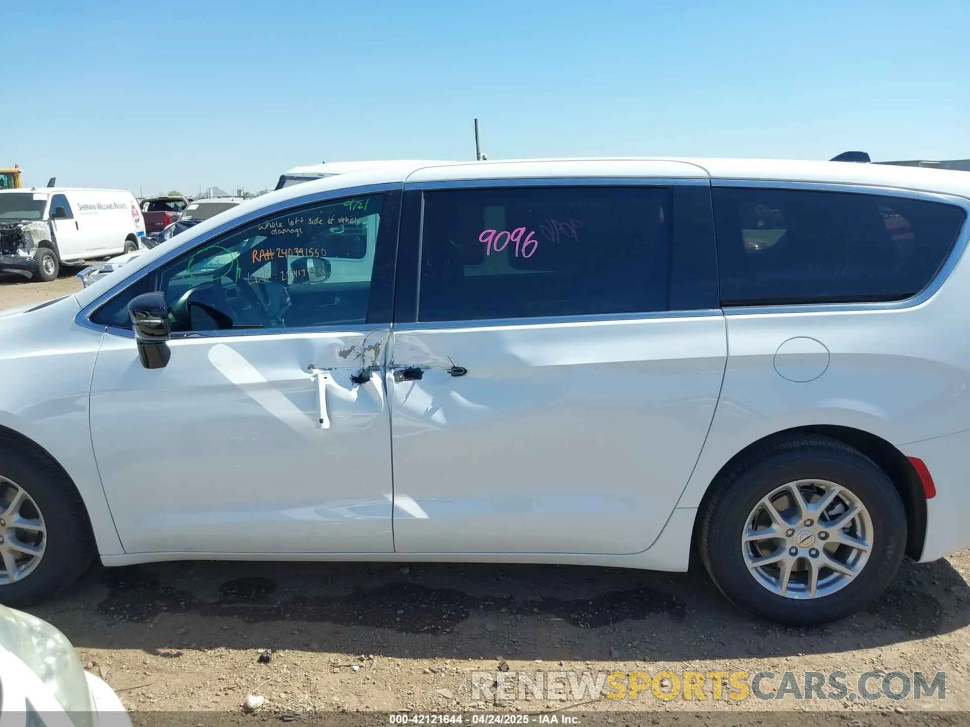 14 Photograph of a damaged car 2C4RC1BG3SR554379 CHRYSLER PACIFICA 2025
