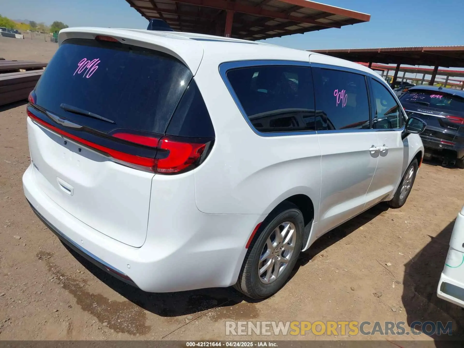 4 Photograph of a damaged car 2C4RC1BG3SR554379 CHRYSLER PACIFICA 2025