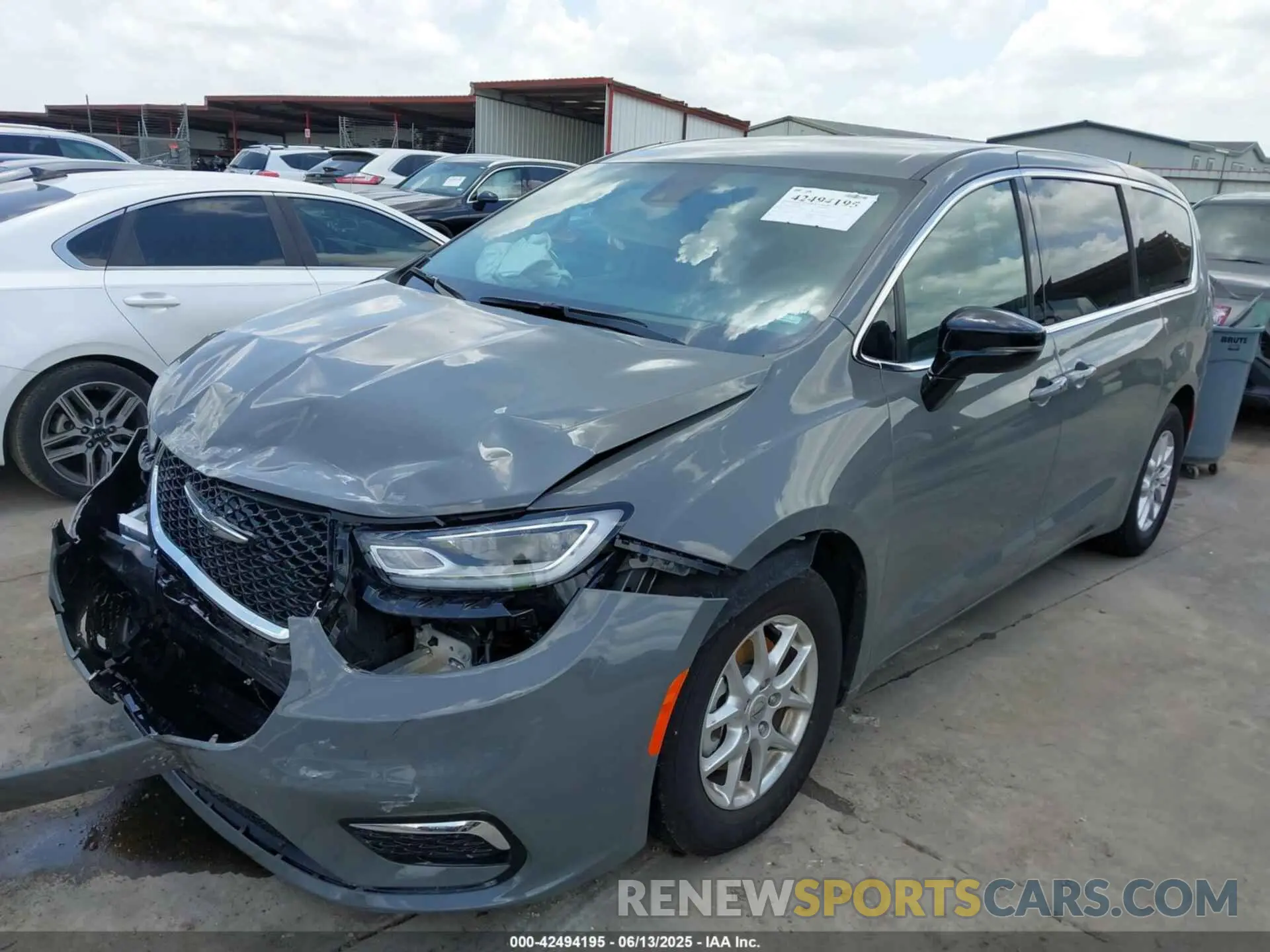 2 Photograph of a damaged car 2C4RC1BG6SR530951 CHRYSLER PACIFICA 2025