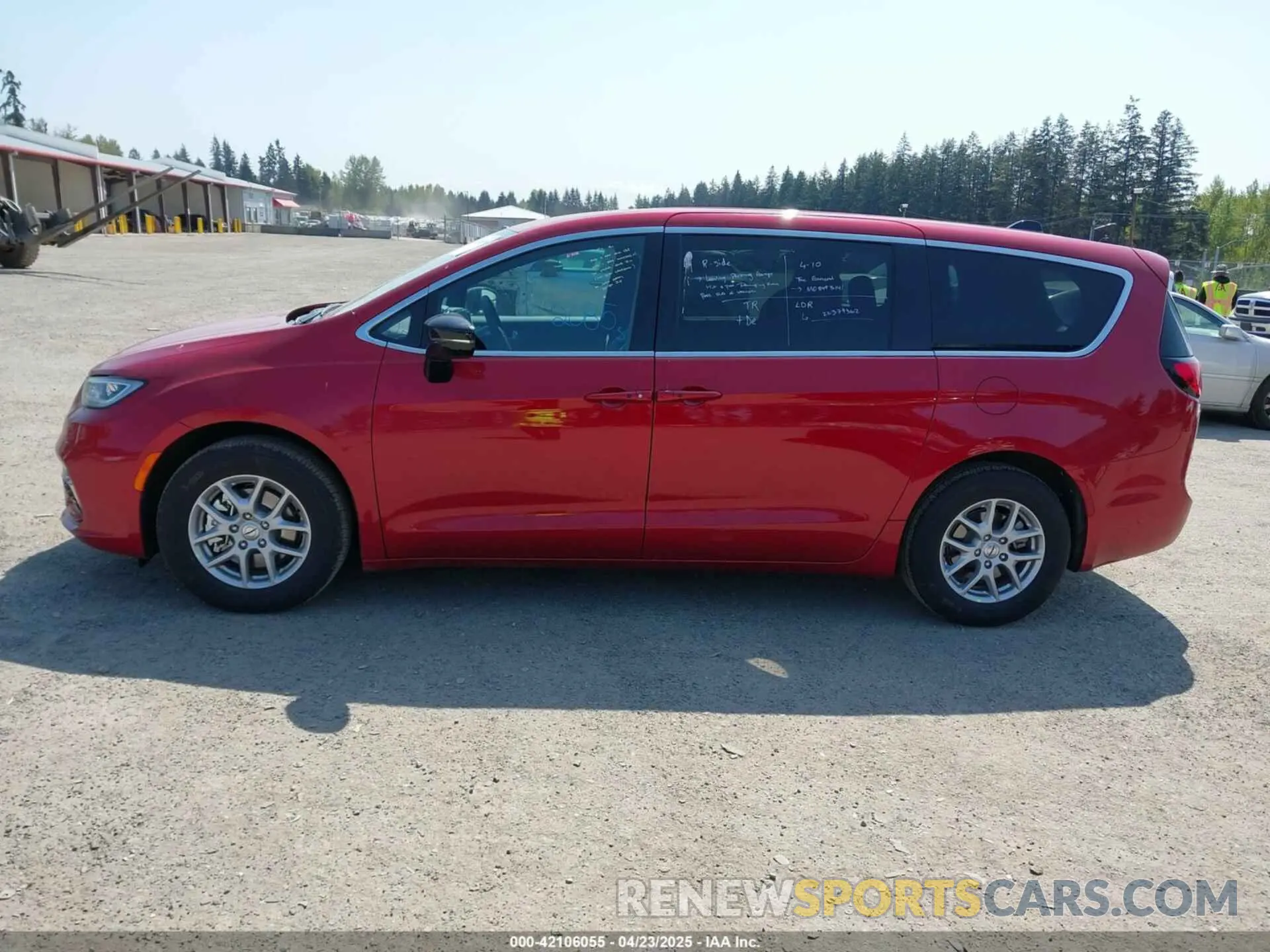 14 Photograph of a damaged car 2C4RC1BG6SR554960 CHRYSLER PACIFICA 2025
