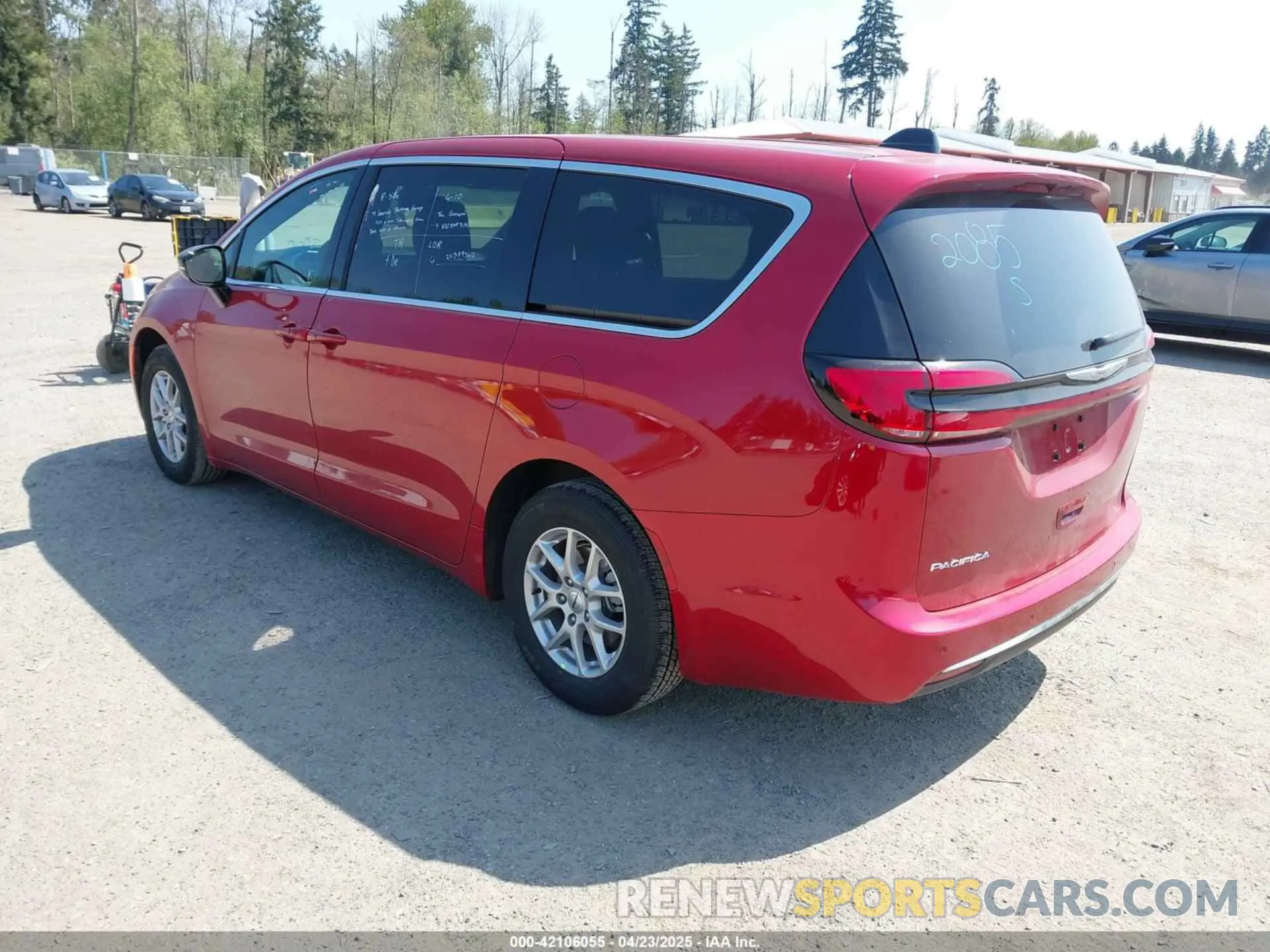 3 Photograph of a damaged car 2C4RC1BG6SR554960 CHRYSLER PACIFICA 2025