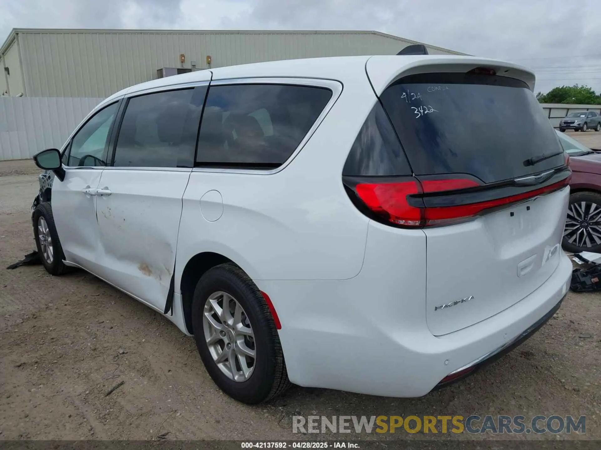 3 Photograph of a damaged car 2C4RC1BG7SR530912 CHRYSLER PACIFICA 2025