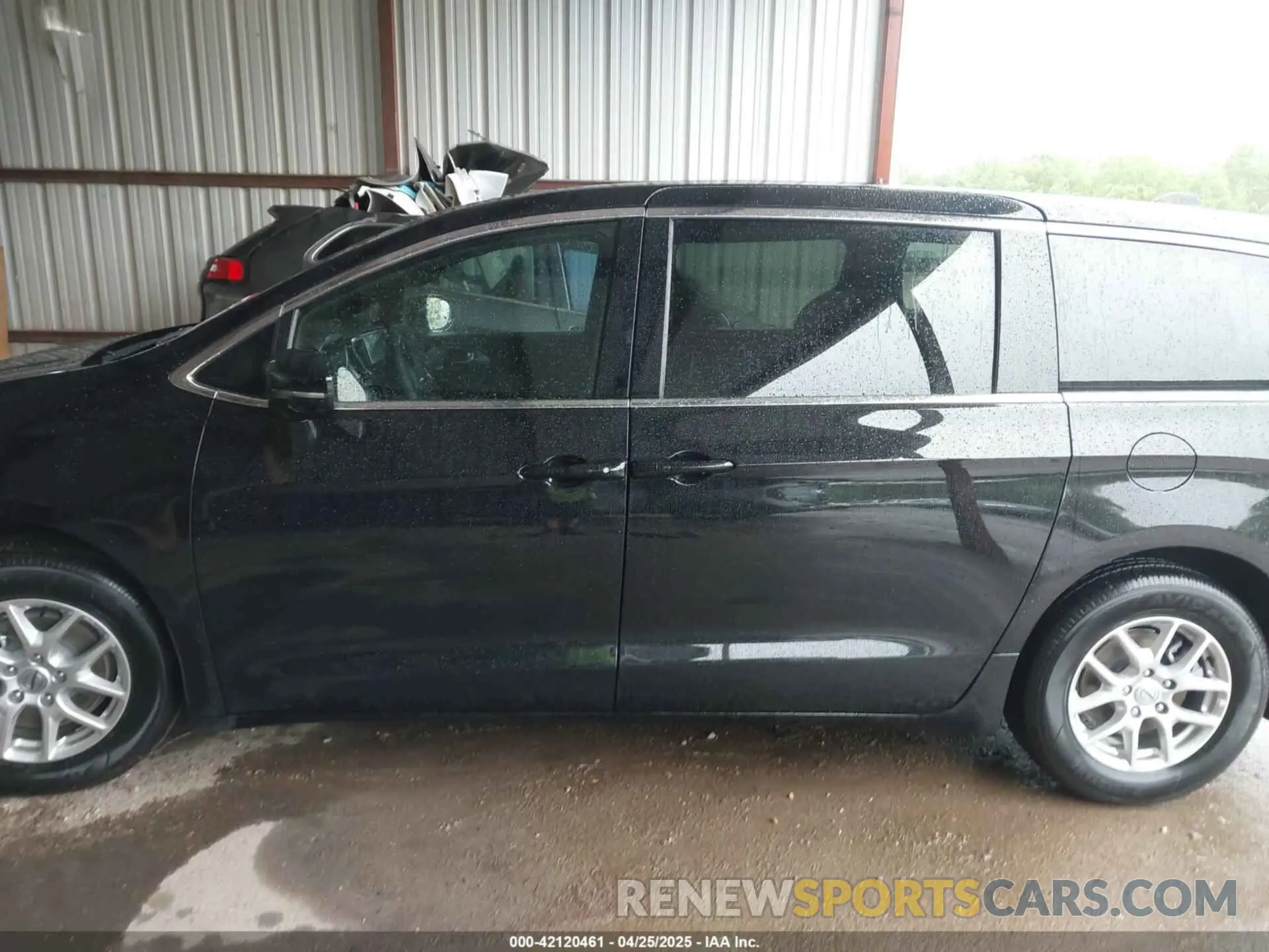 15 Photograph of a damaged car 2C4RC1BG8SR548335 CHRYSLER PACIFICA 2025