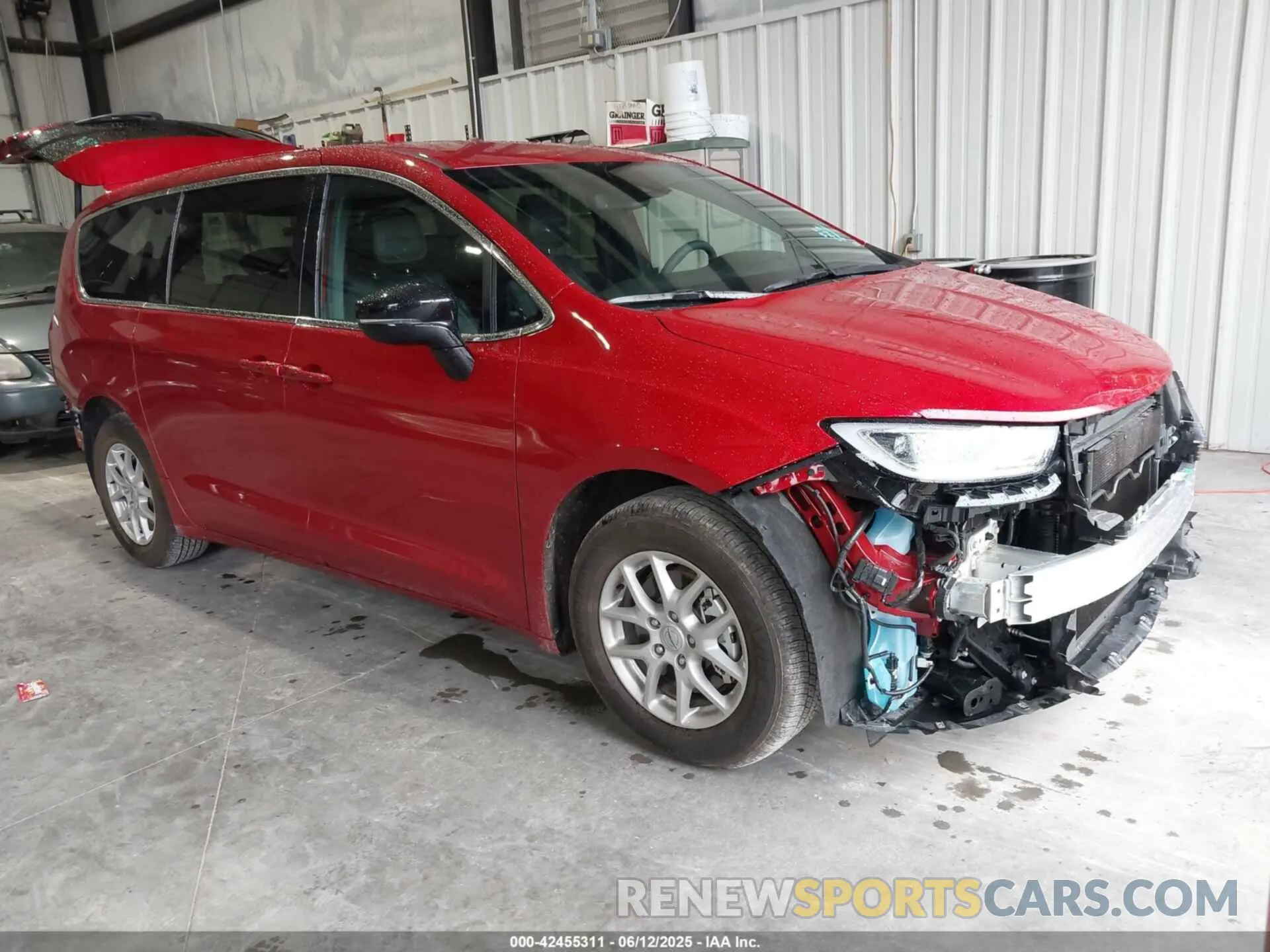 1 Photograph of a damaged car 2C4RC1BG8SR551509 CHRYSLER PACIFICA 2025