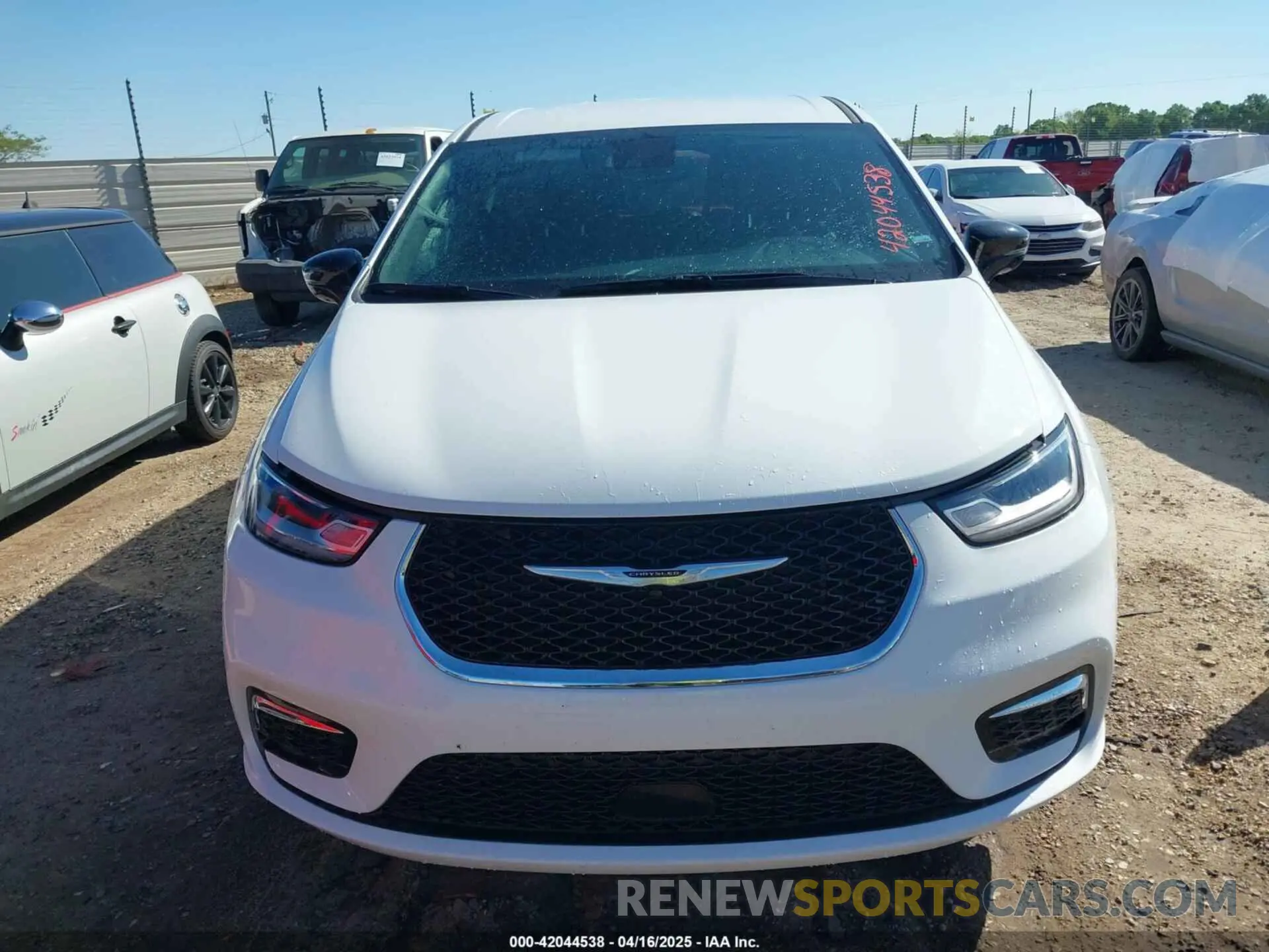 12 Photograph of a damaged car 2C4RC1BG9SR531589 CHRYSLER PACIFICA 2025