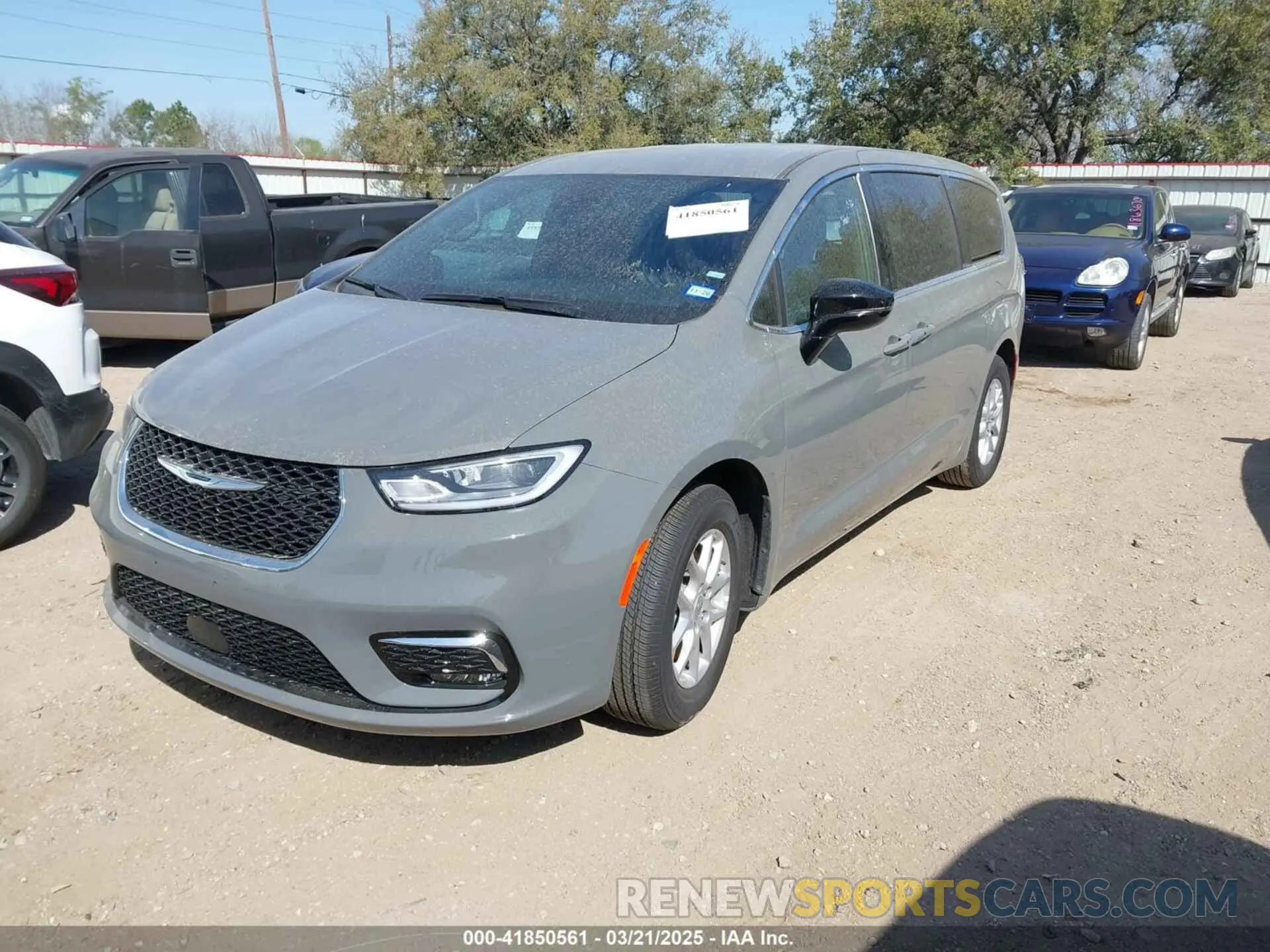 2 Photograph of a damaged car 2C4RC1BGXSR520567 CHRYSLER PACIFICA 2025