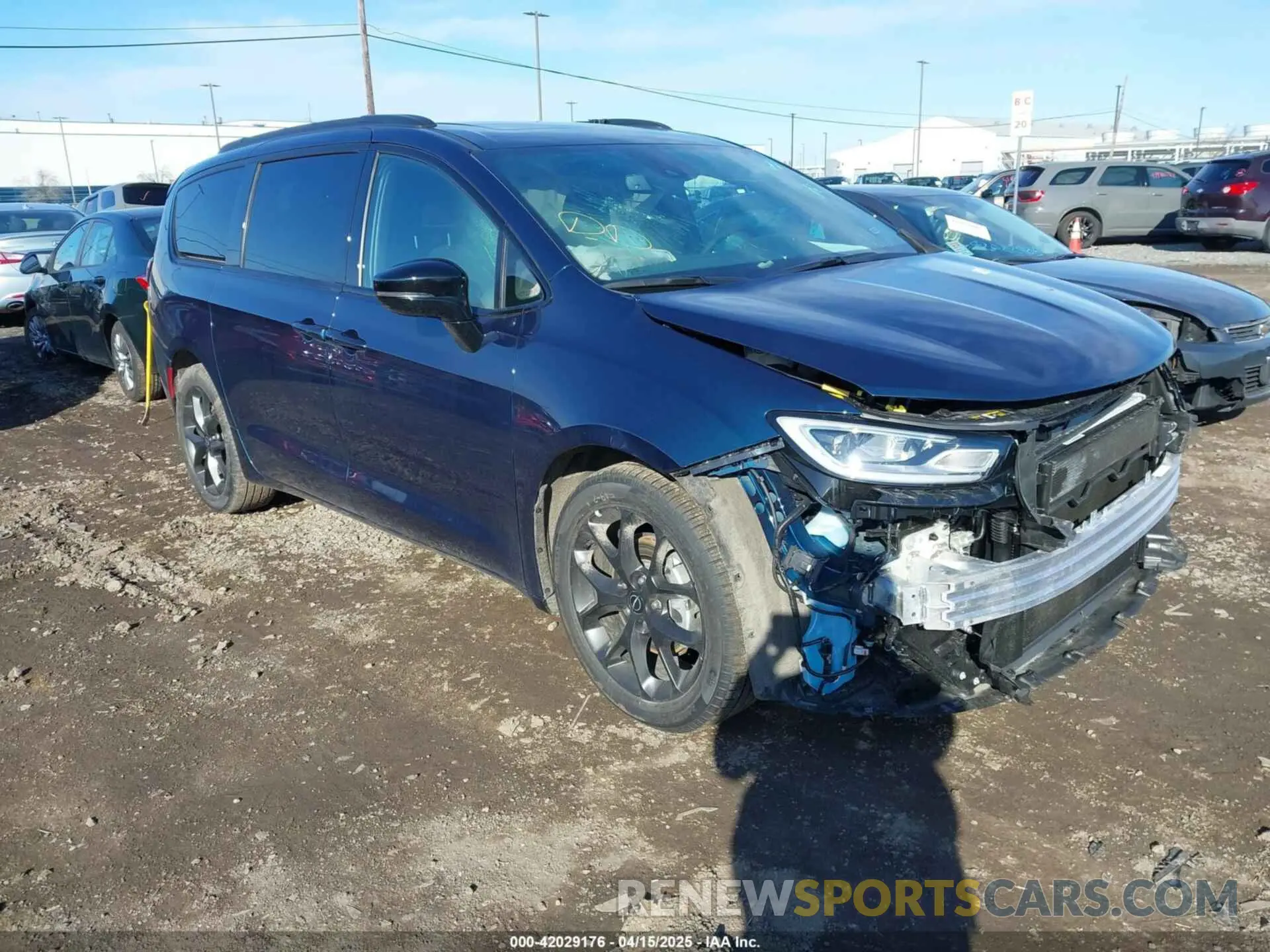 1 Photograph of a damaged car 2C4RC1GG6SR548679 CHRYSLER PACIFICA 2025