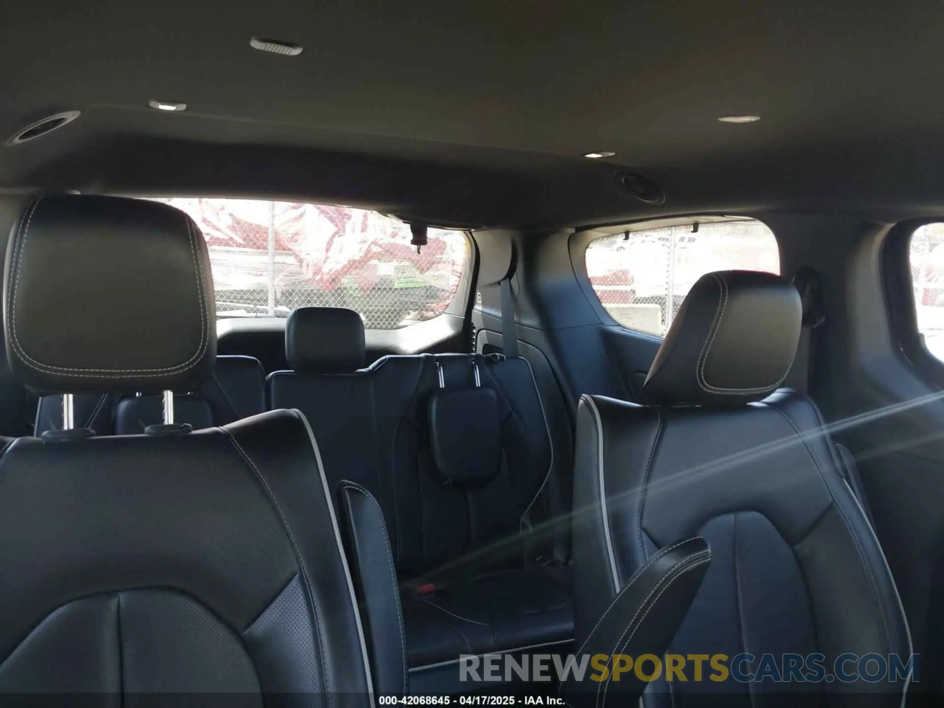8 Photograph of a damaged car 2C4RC1N71KR722189 CHRYSLER PACIFICA HYBRID 2019