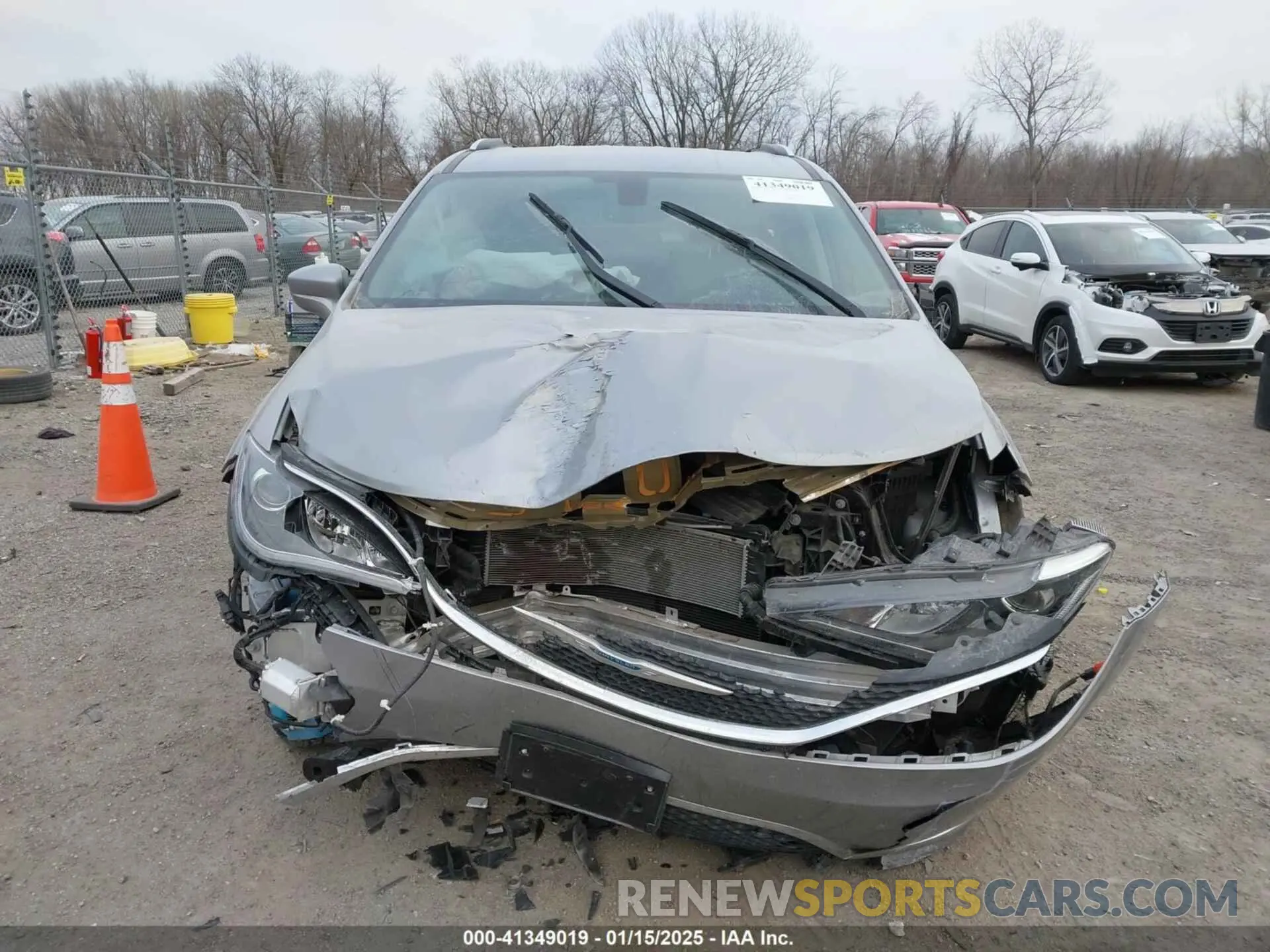 13 Photograph of a damaged car 2C4RC1L75LR217650 CHRYSLER PACIFICA HYBRID 2020