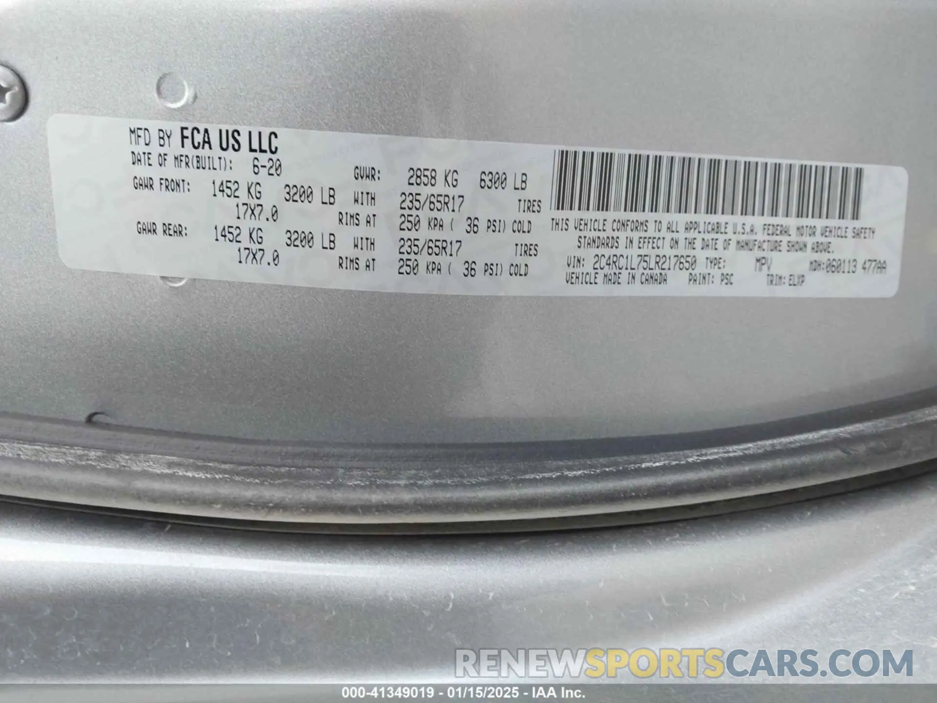 9 Photograph of a damaged car 2C4RC1L75LR217650 CHRYSLER PACIFICA HYBRID 2020