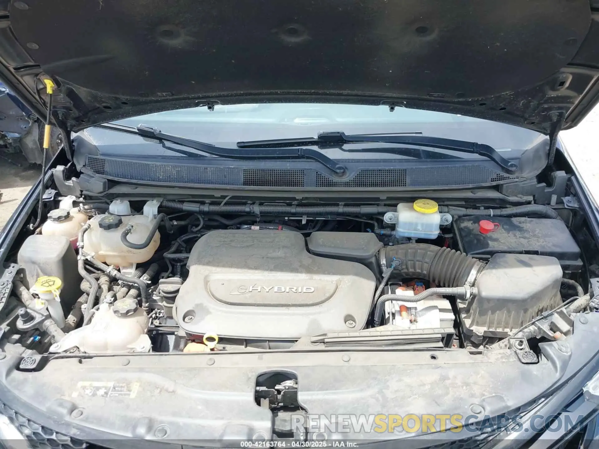 10 Photograph of a damaged car 2C4RC1N70LR199426 CHRYSLER PACIFICA HYBRID 2020