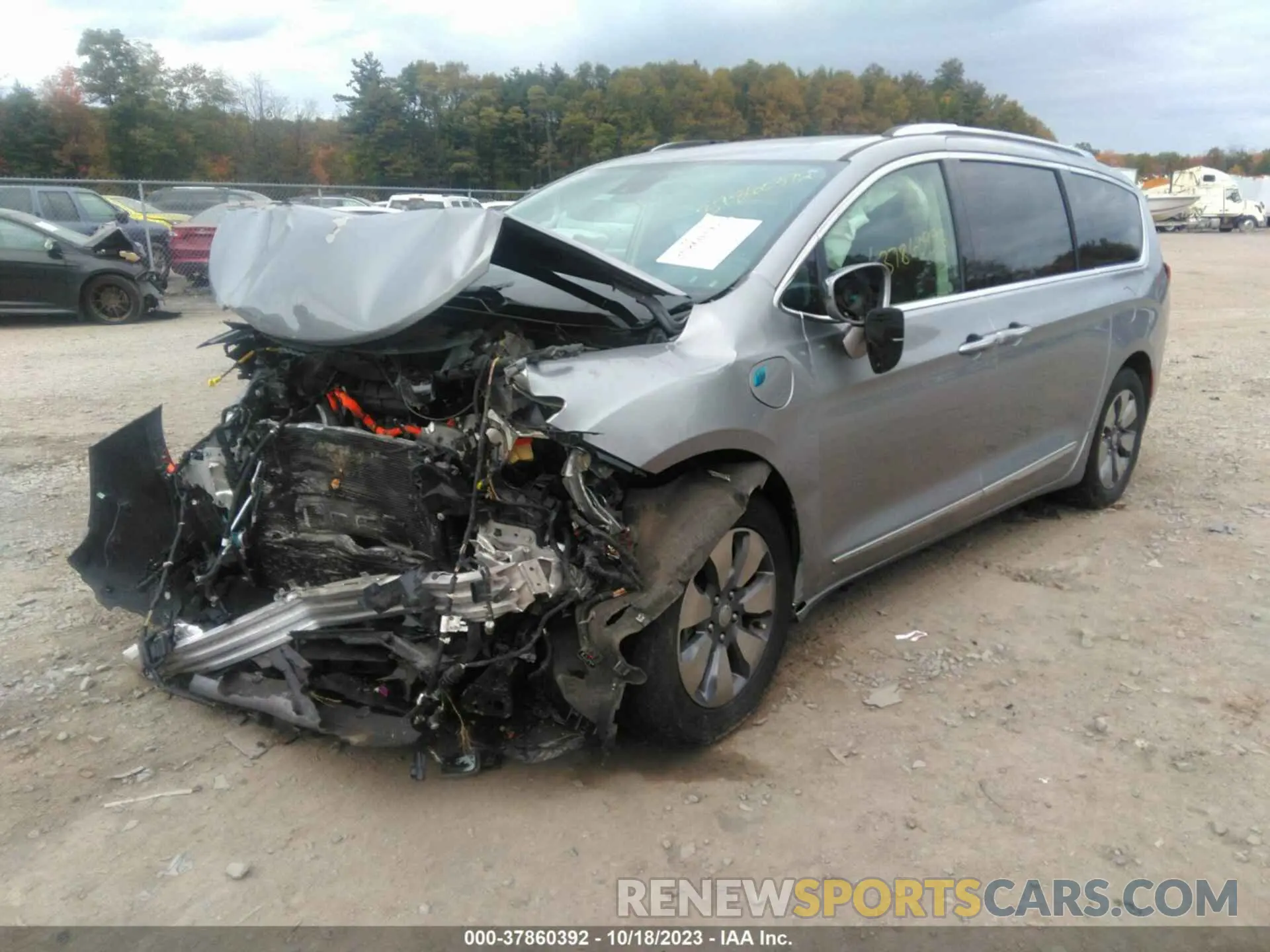 2 Photograph of a damaged car 2C4RC1N75LR242500 CHRYSLER PACIFICA HYBRID 2020